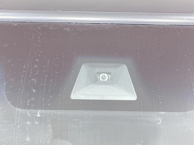 �y�z���_�Z���V���O�z���s���ɑO���̎ԗ�����F�����A�Փ˂������Ȏ��͌x��ƃu���[�L�ŏՓˉ���Ɣ�Q�y�����A�V�X�g�B�����S�Ƀh���C�u�����y���݂��������܂��B