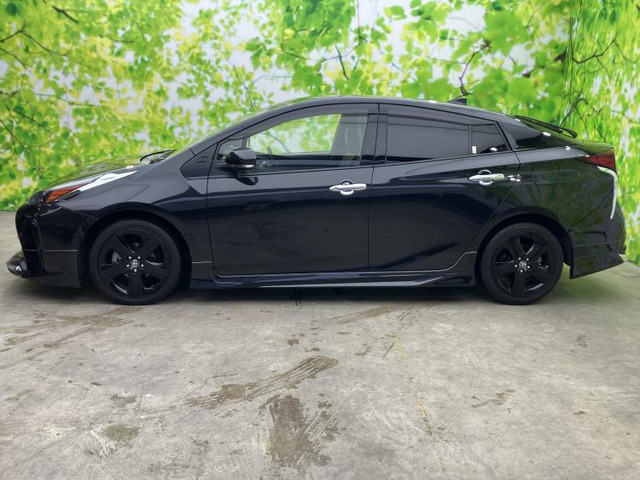 プリウス1.8 S ツーリングセレクション ブラックエディション