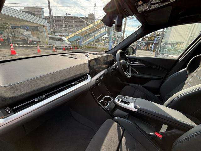 iX1eドライブ20 Mスポーツ