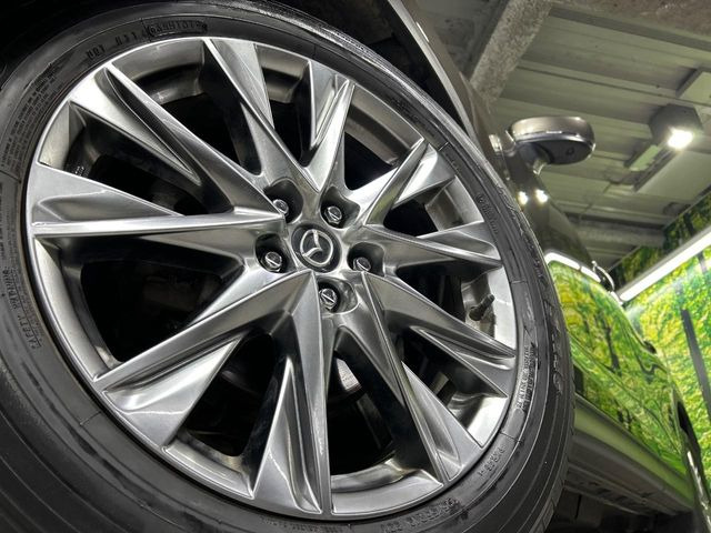 �y����19�C���`�A���~�z�C�[���z�O�ςɃ}�b�`���������A���~�z�C�[���𑕒����Ă���܂��B�e��ЊO�A���~�z�C�[����A�X�^�b�h���X�^�C�����戵�����Ă���܂��B���񂲑��k����������