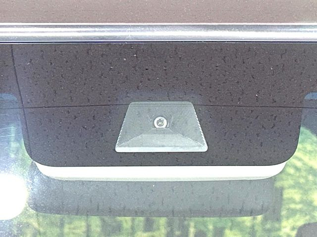 �y�z���_�Z���V���O�z���s���ɑO���̎ԗ�����F�����A�Փ˂������Ȏ��͌x��ƃu���[�L�ŏՓˉ���Ɣ�Q�y�����A�V�X�g�B�����S�Ƀh���C�u�����y���݂��������܂��B