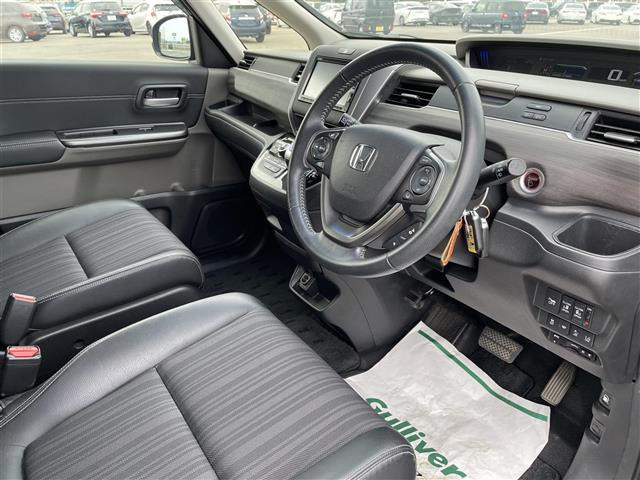 フリード1.5 ハイブリッド EX