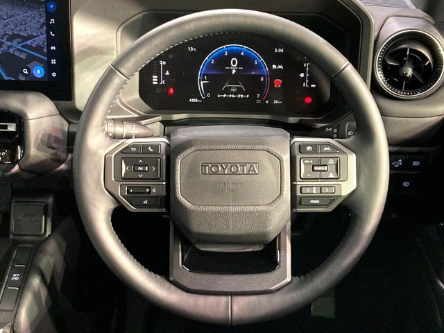 �y�����v�����X�e�A�����O�z�㎿�Ȋv���g�p���邱�ƂŁA��ɂ����������݂ƂĂ��^�]���₷���n���h���ł���