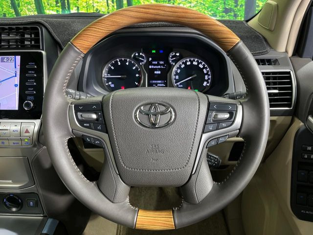 �y�X�e�A�����O�X�C�b�`�z�^�]���A�O������ڐ������炷���ƂȂ��A�I�[�f�B�I���̑��삪�\�ȕ֗��@�\!���S&���K�ȃh���C�u�����o���Ă���܂���