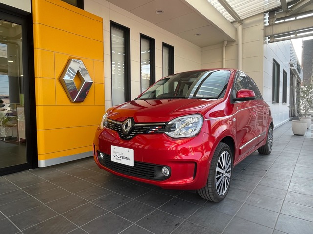 トゥインゴインテンス