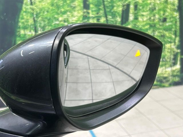 �y�u���C���h�X�|�b�g���j�^�����O�z���s���A�h�A�~���[�̎��p�ɂȂ�₷���ӏ��Ɍ㑱�Ԃ��ڋ߂���ƃT�C�h�~���[�t�߂Ɍx����\���A�h���C�o�[�ɒ��ӊ��N�����Ă���܂��B