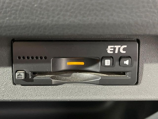 【ETC】高速道路の料金所をストレスなく通過!話題のスポットやサービスエリアに多い「スマートIC」利用時は必須のアイテムです。当店でセットアップを実施、ご納車当日からすぐにご利用いただけます!