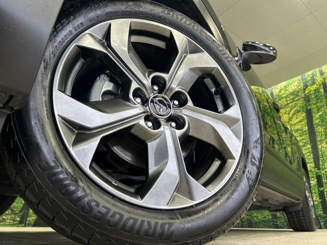 �y����18�C���`�A���~�z�C�[���z�O�ςɃ}�b�`���������A���~�z�C�[���𑕒����Ă���܂��B�e��ЊO�A���~�z�C�[����A�X�^�b�h���X�^�C�����戵�����Ă���܂��B���񂲑��k����������