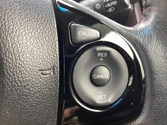 �y�N���[�Y�R���g���[���z�������H�����N���N���s�B�A�N�Z���𗣂��Ă���葬�x�ő��s���ł��A�������^�]���̕��S���y��!�����E�������ȒP�ȃX�C�b�`����Œ����ł��܂��B