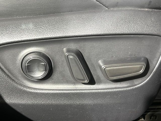 �y�p���[�V�[�g�z�X�C�b�`��ŊȒP�ɃV�[�g�̔��������\!�d��������͂�����܂���!���K�ȃV�[�g�|�W�V�����ɃZ�b�g���āA���K�ȃh���C�u�����y���݂��������B