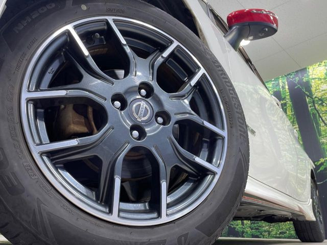 �y����16�C���`�A���~�z�C�[���z�O�ςɃ}�b�`���������A���~�z�C�[���𑕒����Ă���܂��B�e��ЊO�A���~�z�C�[����A�X�^�b�h���X�^�C�����戵�����Ă���܂��B���񂲑��k����������