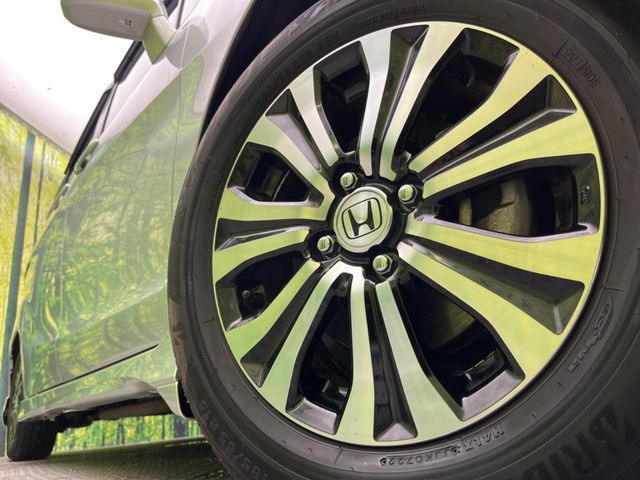 �y����15�C���`�A���~�z�C�[���z�O�ςɃ}�b�`���������A���~�z�C�[���𑕒����Ă���܂��B�e��ЊO�A���~�z�C�[����A�X�^�b�h���X�^�C�����戵�����Ă���܂��B���񂲑��k����������