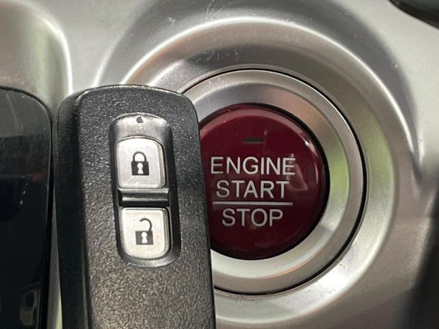 �yHonda�X�}�[�g�L�[�z�J�o����|�P�b�g�ɓ��ꂽ�܂܂ł��h�A�̎{���E�������\�ȃX�}�[�g�L�[�𑕔��B�G���W���̃I���E�I�t�����J�M�����o���K�v����������Ƃ��Ă��֗��ł���