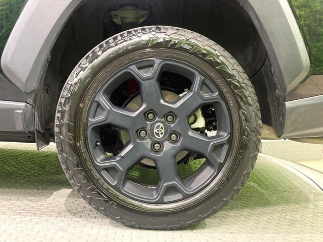 �y����18�C���`�A���~�z�C�[���z�O�ςɃ}�b�`���������A���~�z�C�[���𑕒����Ă���܂��B�e��ЊO�A���~�z�C�[����A�X�^�b�h���X�^�C�����戵�����Ă���܂��B���񂲑��k����������