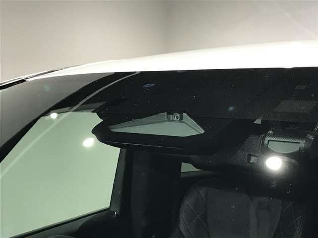 ヴェルファイアハイブリッド 2.5 Z プレミア E-Four 4WD