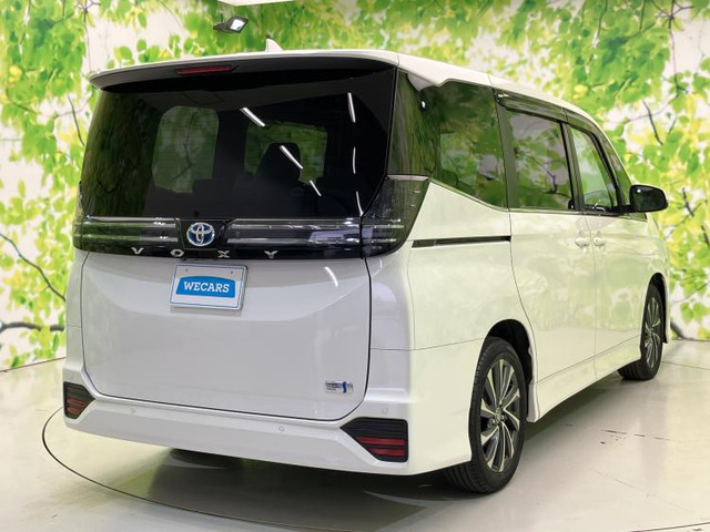 ヴォクシー1.8 ハイブリッド S-Z