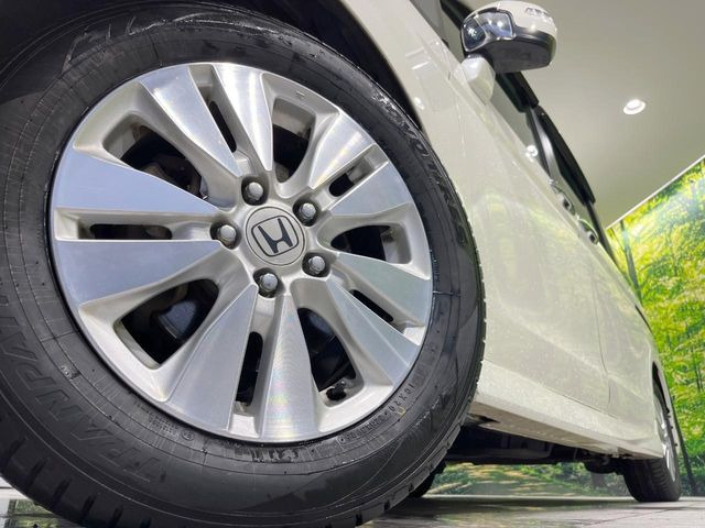 �y�����A���~�z�C�[���z�O�ςɃ}�b�`���������A���~�z�C�[���𑕒����Ă���܂��B�e��ЊO�A���~�z�C�[����A�X�^�b�h���X�^�C�����戵�����Ă���܂��B���񂲑��k����������