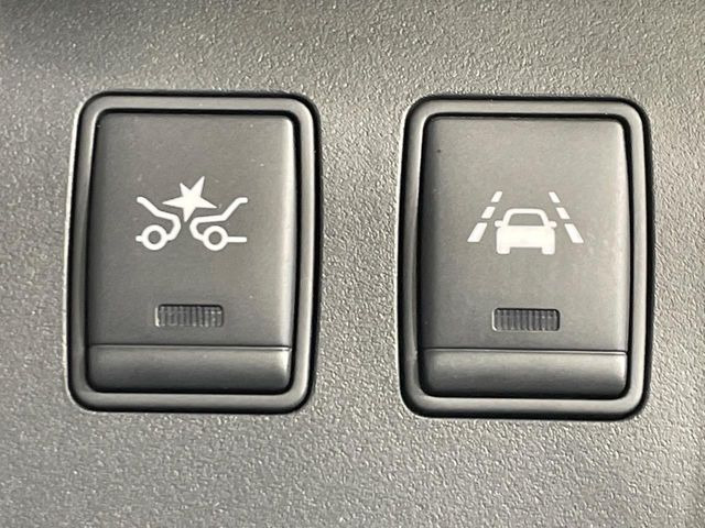 �y�G�}�[�W�F���V�[�u���[�L�z���s���ɑO���̎ԗ�����F�����A�Փ˂������Ȏ��͌x��ƃu���[�L�ŏՓˉ���Ɣ�Q�y�����A�V�X�g�B�����S�Ƀh���C�u�����y���݂��������܂��B