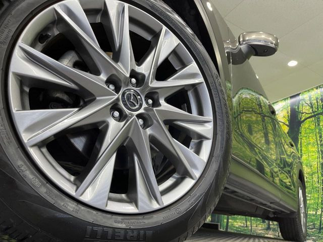 �y����19�C���`�A���~�z�C�[���z�O�ςɃ}�b�`���������A���~�z�C�[���𑕒����Ă���܂��B�e��ЊO�A���~�z�C�[����A�X�^�b�h���X�^�C�����戵�����Ă���܂��B���񂲑��k����������