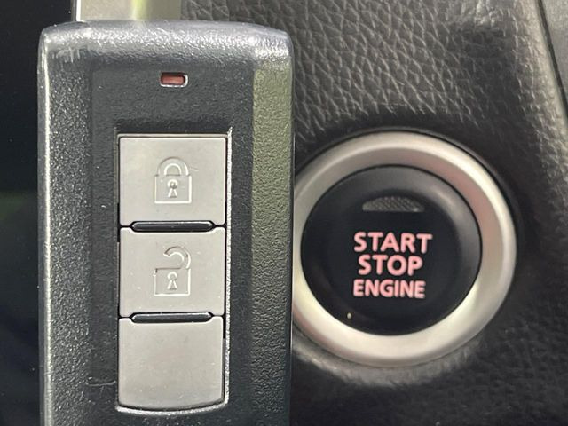 �y�I�y���[�V�����L�[�z�J�o����|�P�b�g�ɓ��ꂽ�܂܂ł��h�A�̎{���E�������\�ȃX�}�[�g�L�[�𑕔��B�G���W���̃I���E�I�t�����J�M�����o���K�v����������Ƃ��Ă��֗��ł���