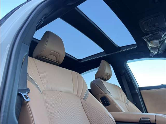 クラウンスポーツ2.5 Z E-Four 4WD