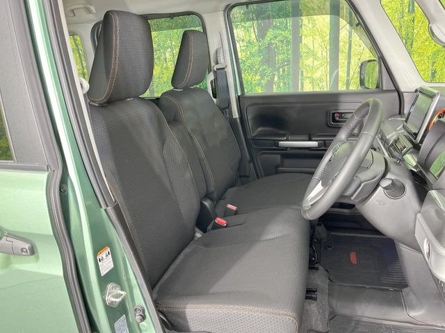 運転席シート廻りは使用感も少なく、良好な状態となっています。丁寧に使われていたことがよくわかりますね。