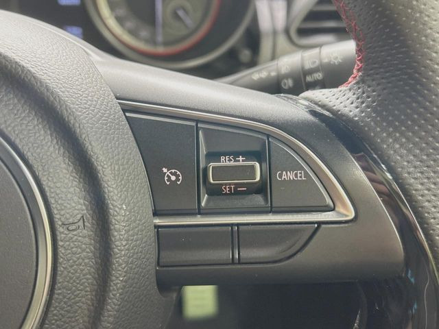 �y�N���[�Y�R���g���[���z�������H�����N���N���s�B�A�N�Z���𗣂��Ă���葬�x�ő��s���ł��A�������^�]���̕��S���y��!�����E�������ȒP�ȃX�C�b�`����Œ����ł��܂��B