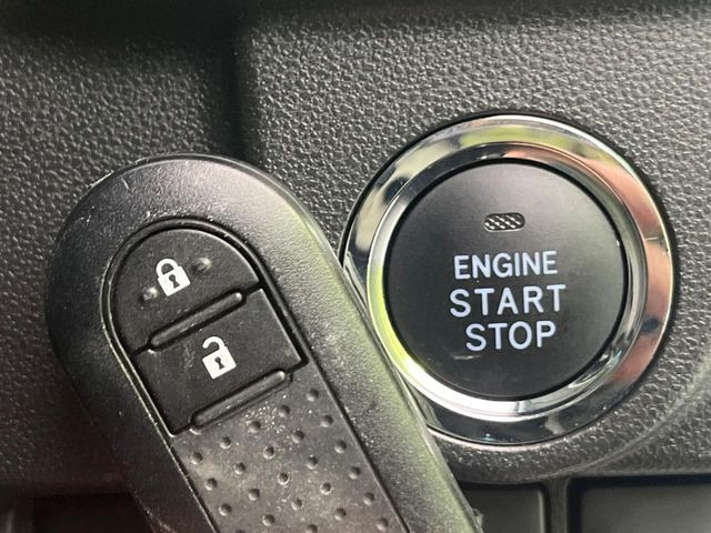 �y�A�N�Z�X�L�[&�v�b�V���X�^�[�g�z�J�o����|�P�b�g�ɓ��ꂽ�܂܂ł��h�A�̎{���E�������\�ȃX�}�[�g�L�[�𑕔��B�G���W���̃I���E�I�t�����J�M�����o���K�v�������A�{�^�����v�b�V�����邾����OK��