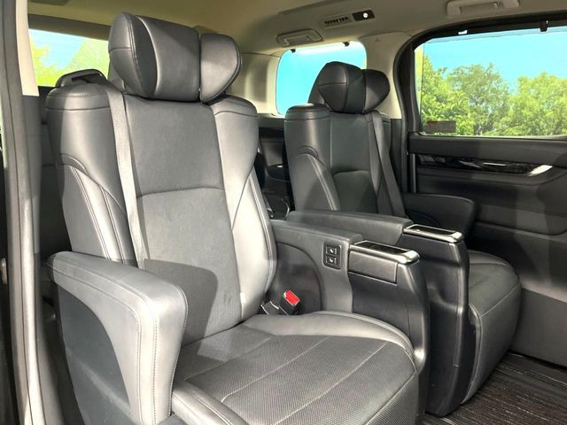 ���ڒ����̓E�H�[�N�X���[�ƂȂ��Ă���܂��B���ڂƎO��ڂ̈ړ�����~�肪�Ƃ��Ă��y�ɂȂ�̂ŁA���~��̍ۂ��X�g���X�������邱�Ƃ͂���܂����