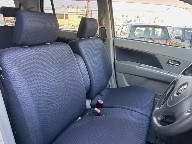 �^�]�Ȃ܂��ɂ͏\���ȃX�y�[�X������A�啿�ȕ��ł��������^�]���Ă�����������ł��B