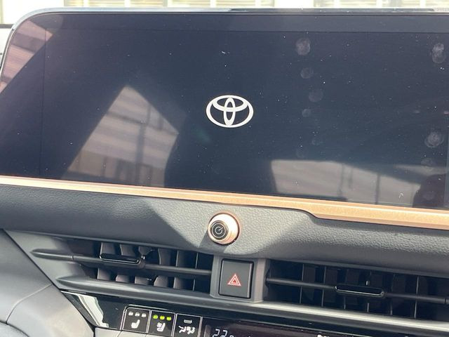 【12.3インチディスプレイオーディオ】スマートフォンと連携が可能な大画面ディスプレイオーディオです。スマートフォンのナビ機能を使用したり、Bluetooth接続で音楽もお楽しみいただけます!