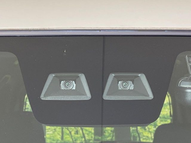 �y�X�}�[�g�A�V�X�g�z���s���ɑO���̎ԗ�����F�����A�Փ˂������Ȏ��͌x��ƃu���[�L�ŏՓˉ���Ɣ�Q�y�����A�V�X�g�B�����S�Ƀh���C�u�����y���݂��������܂��B