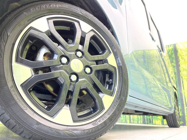 �y����15�C���`�A���~�z�C�[���z�O�ςɃ}�b�`���������A���~�z�C�[���𑕒����Ă���܂��B�e��ЊO�A���~�z�C�[����A�X�^�b�h���X�^�C�����戵�����Ă���܂��B���񂲑��k����������