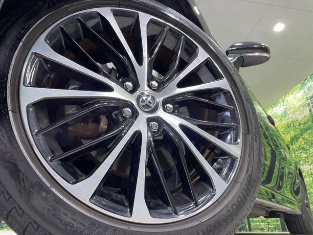 �y����18�C���`�A���~�z�C�[���z�O�ςɃ}�b�`���������A���~�z�C�[���𑕒����Ă���܂��B�e��ЊO�A���~�z�C�[����A�X�^�b�h���X�^�C�����戵�����Ă���܂��B���񂲑��k����������