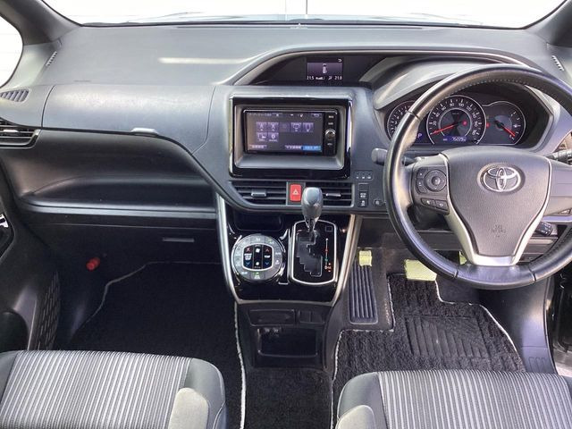 ヴォクシー2.0 ZS