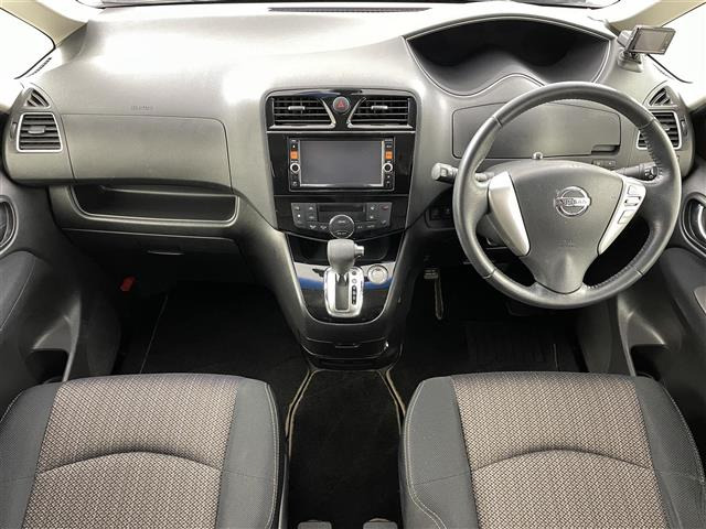 セレナ2.0 ハイウェイスター Vセレクション+Safety S-HYBRID