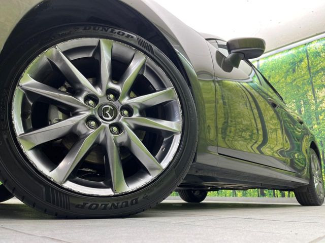 �y����17�C���`�A���~�z�C�[���z�O�ςɃ}�b�`���������A���~�z�C�[���𑕒����Ă���܂��B�e��ЊO�A���~�z�C�[����A�X�^�b�h���X�^�C�����戵�����Ă���܂��B���񂲑��k����������