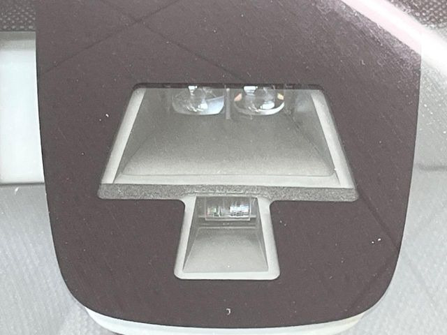 �y���[�_�[�u���[�L�T�|�[�g�z�ᑬ���s���ɑO���̎ԗ�����F�����A�Փ˂������Ȏ��͌x��ƃu���[�L�ŏՓˉ���Ɣ�Q�y�����A�V�X�g�B�����S�Ƀh���C�u�����y���݂��������܂��B