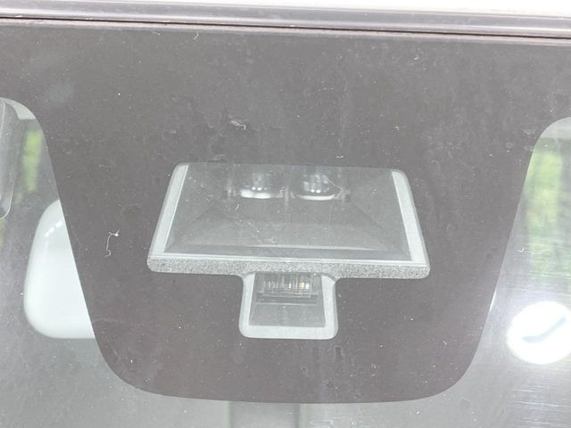 �y�X�Y�L �Z�[�t�e�B�T�|�[�g�z���s���ɑO���̎ԗ�����F�����A�Փ˂������Ȏ��͌x��ƃu���[�L�ŏՓˉ���Ɣ�Q�y�����A�V�X�g�B�����S�Ƀh���C�u�����y���݂��������܂��B