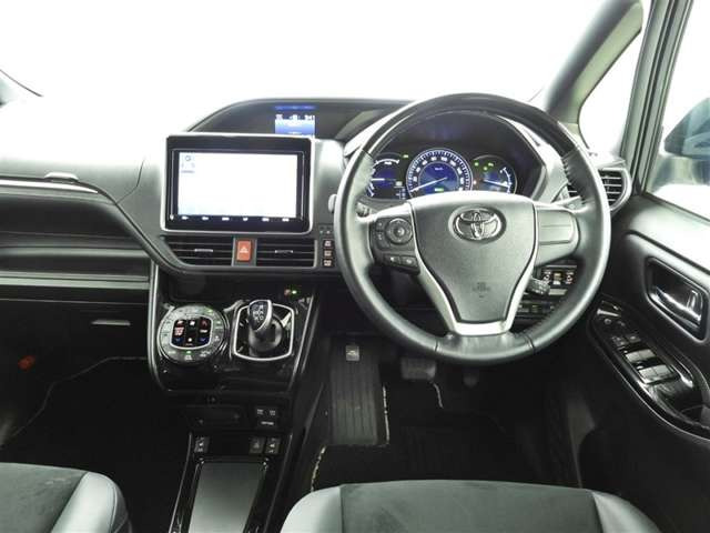 エスクァイアハイブリッド1.8 Gi プレミアムパッケージ ブラックテイラード