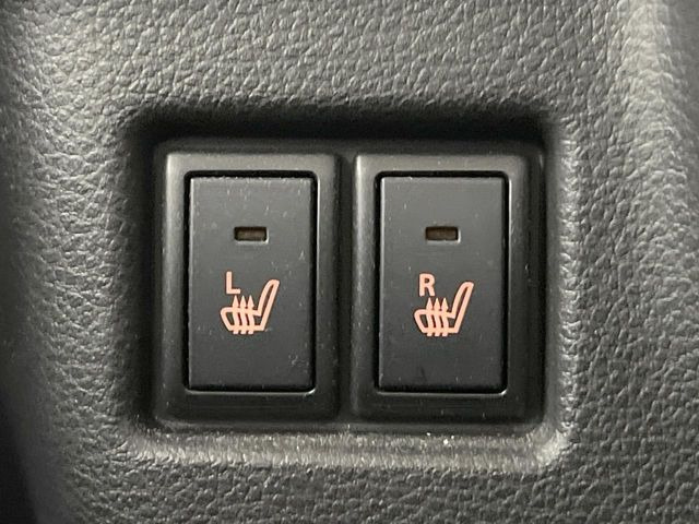 【シートヒーター】寒い日に重宝するシートヒーター!エアコンより早く温まってくれるので寒がりの人も安心ですね♪エアコンの温風は乾燥するから苦手、という方にもをおすすめです。