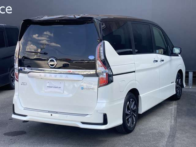 セレナ1.2 e-POWER ハイウェイスターV