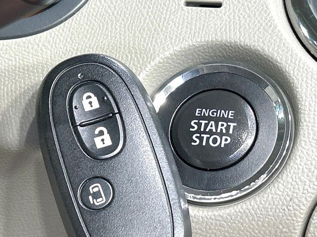 �y�L�[���X�X�^�[�g�V�X�e���z�J�o����|�P�b�g�ɓ��ꂽ�܂܂ł��h�A�̎{���E�������\�ȃX�}�[�g�L�[�𑕔��B�G���W���̃I���E�I�t�����J�M�����o���K�v����������Ƃ��Ă��֗��ł���