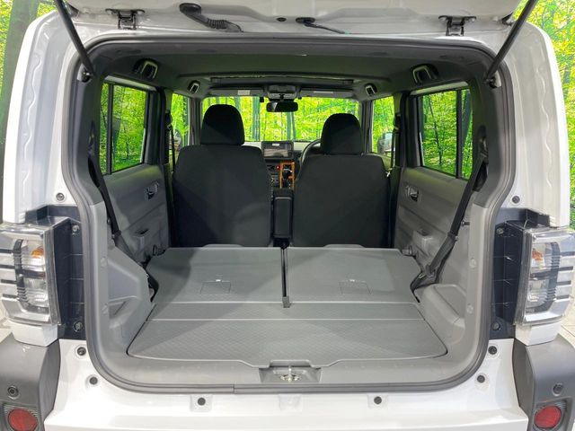 ���i�̂���������ʋ΁A���}���ɏ\���ȉ׎��X�y�[�X���m�ۂ��Ă���܂��B�Z�J���h�V�[�g��|���ƁA�傫�ȉו��̐ύڂ��\�ł���