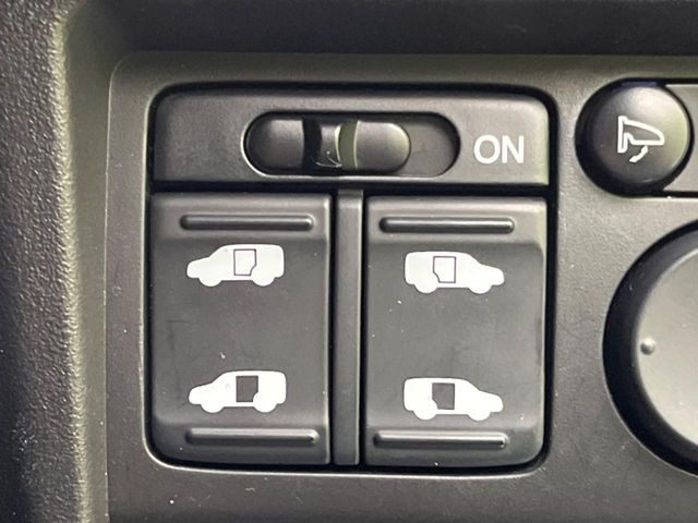 �y�����p���[�X���C�h�h�A�z�X�}�[�g�L�[��^�]�Ȃ̃X�C�b�`�Ō�ȗ����X���C�h�h�A�̊J���\���d��������͂����ăh�A���J����K�v�������A�����Ȃ��q�l�ł��ȒP�ɊJ���߂ł����K�ł���