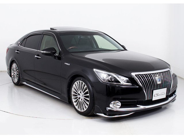 モデリスタフルエアロが装着されています!お好みはいかがですか?今付いているデザイン以外にも、各ブランドのエアロを格安にてお取付け出来ます!又、エアロを外してノーマル状態にする事も出来ます!!