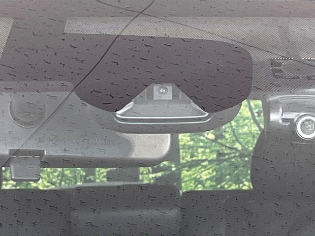 �y�G�}�[�W�F���V�[�u���[�L�z���s���ɑO���̎ԗ�����F�����A�Փ˂������Ȏ��͌x��ƃu���[�L�ŏՓˉ���Ɣ�Q�y�����A�V�X�g�B�����S�Ƀh���C�u�����y���݂��������܂��B