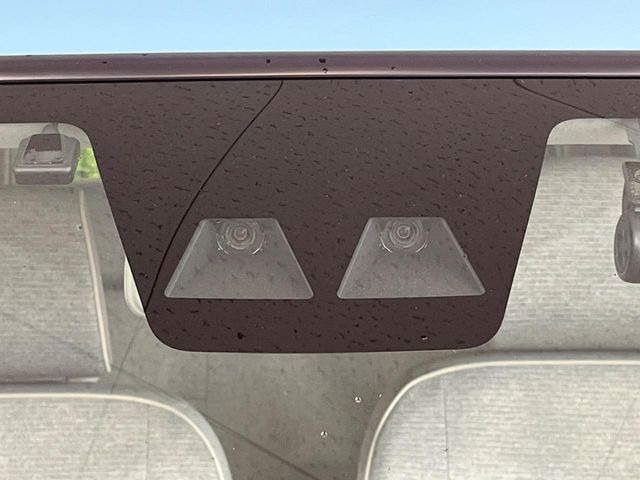 �y�X�}�[�g�A�V�X�g�z���s���ɑO���̎ԗ�����F�����A�Փ˂������Ȏ��͌x��ƃu���[�L�ŏՓˉ���Ɣ�Q�y�����A�V�X�g�B�����S�Ƀh���C�u�����y���݂��������܂��B