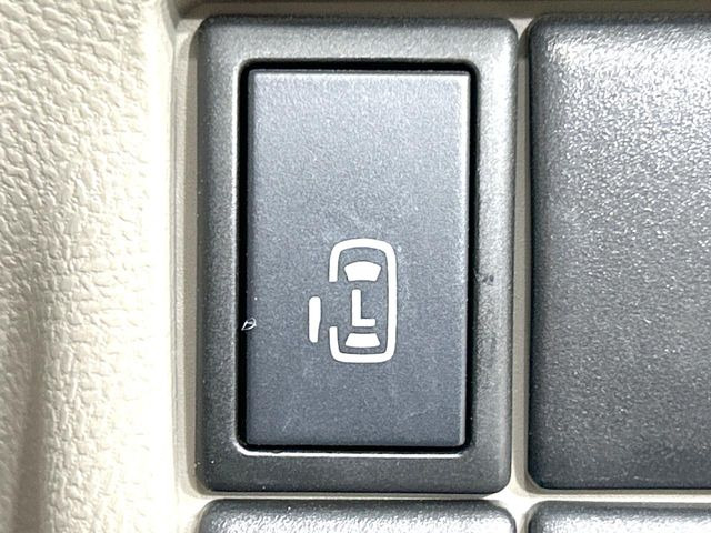 �y�p���[�X���C�h�h�A�z�X�}�[�g�L�[��^�]�Ȃ̃X�C�b�`�ŃX���C�h�h�A�̊J���\���d��������͂����ăh�A���J����K�v�������A���������q�l�ł��A�d���ו��������Ă��鎞�����N�ɊJ���߂ł��܂���