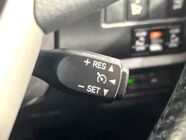 �y�N���[�Y�R���g���[���z�������H�����N���N���s�B�A�N�Z���𗣂��Ă���葬�x�ő��s���ł��A�������^�]���̕��S���y��!�����E�������ȒP�ȃX�C�b�`����Œ����ł��܂��B